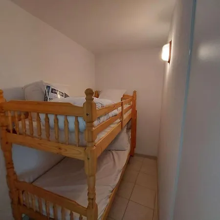 Apartment Climatise 2p Cabine, 50m De La Plage, Parking, Loggia, Equipements Modernes - Fr-1-326-747